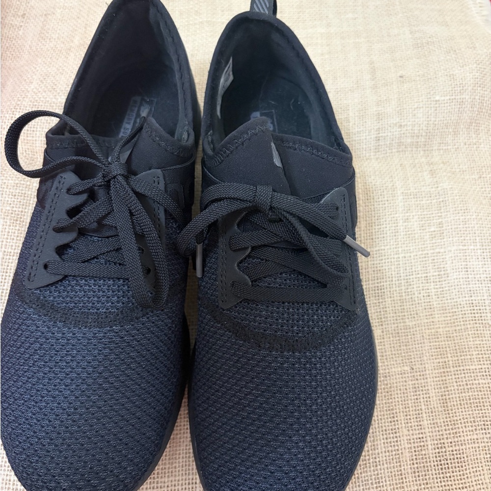 New Balance Women’s Black Sneakers